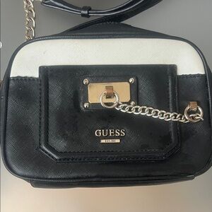 GUESS Black and White Women's Bag